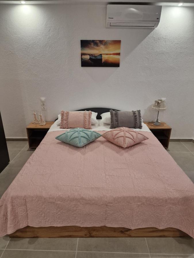 Το Στενάκι Apartment Скиатос Екстериор снимка