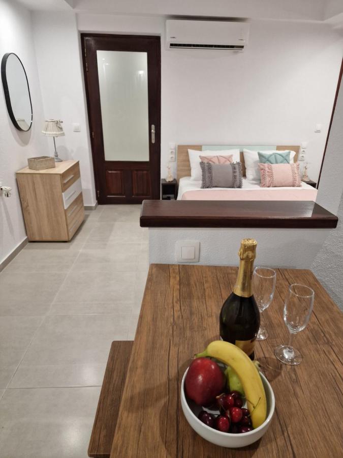 Το Στενάκι Apartment Скиатос Екстериор снимка