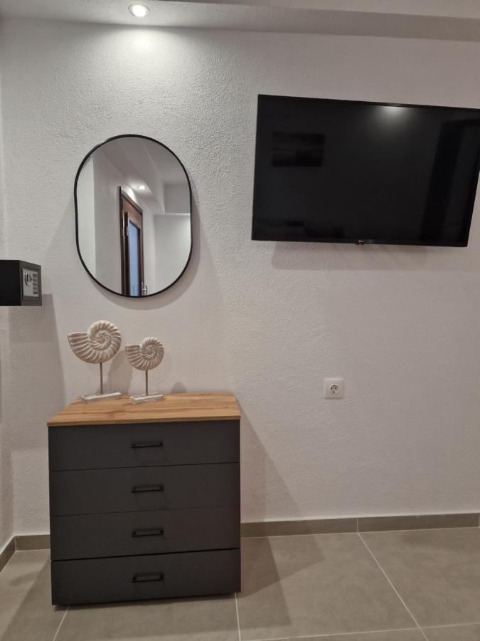 Το Στενάκι Apartment Скиатос Екстериор снимка