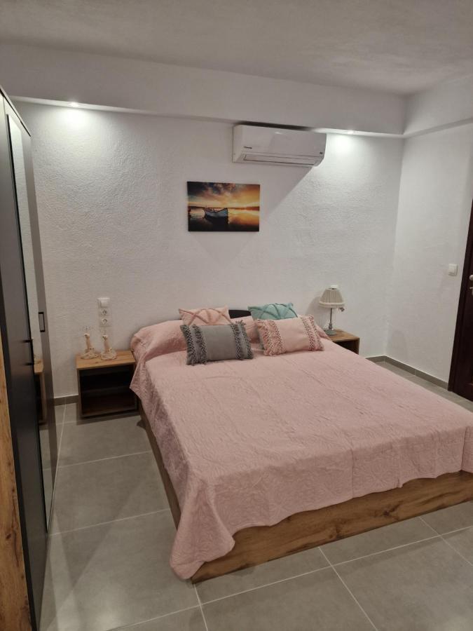 Το Στενάκι Apartment Скиатос Екстериор снимка